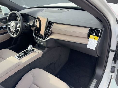 New 2026 Volvo XC90 T8 Plus image 31