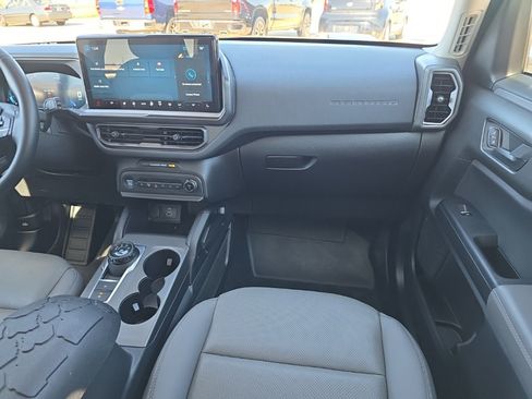 Used 2025 Ford Bronco Sport Badlands image 17