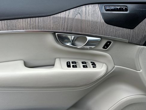 Certified 2023 Volvo XC90 T8 Ultimate image 12