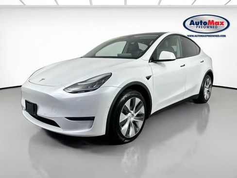 Used 2022 Tesla Model Y Long Range AWD/4WD image 5
