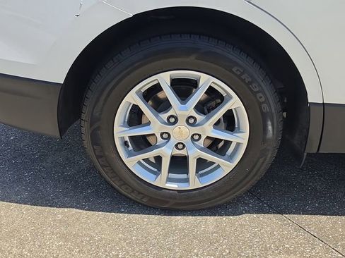Used 2024 Chevrolet Equinox LT AWD/4WD image 5