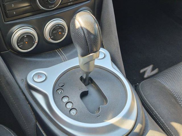 Used 2011 Nissan 370Z Roadster RWD image 12