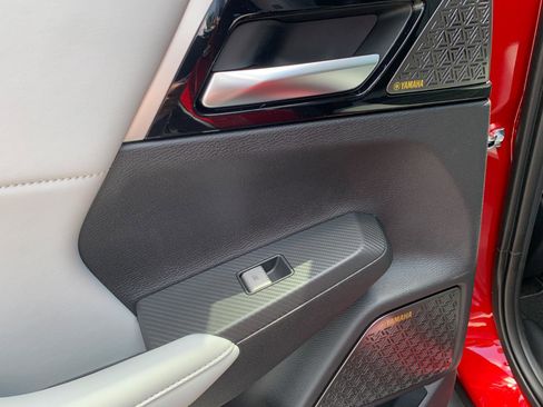 New 2025 Mitsubishi Outlander SE image 20