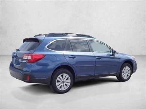 Used 2019 Subaru Outback 2.5i Premium w/ Popular Package #2 AWD/4WD image 8