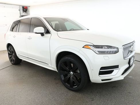 Used 2024 Volvo XC90 T8 Plus w/ Protection Package Premier image 3