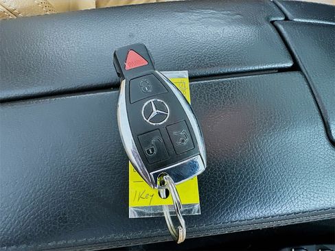 Used 2016 Mercedes-Benz E 400 Cabriolet image 40