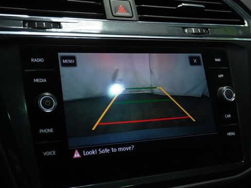 Used 2019 Volkswagen Tiguan SEL AWD/4WD image 23