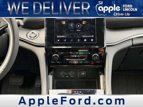 Used 2023 Jeep Grand Cherokee L Laredo AWD/4WD image 10