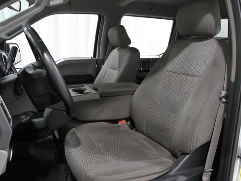 Used 2017 Ford F150 XLT w/ Equipment Group 302A Luxury image 6