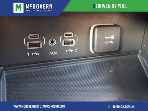 Used 2023 Jeep Grand Cherokee Altitude AWD/4WD image 33