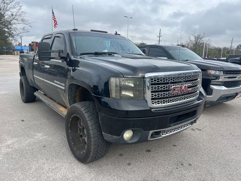 Used 2011 GMC Sierra 2500 Denali w/ Snow Plow Prep Package image 3