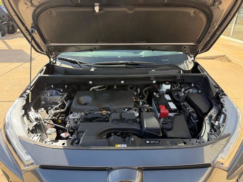 Used 2025 Toyota RAV4 XLE w/ Convenience Package image 24