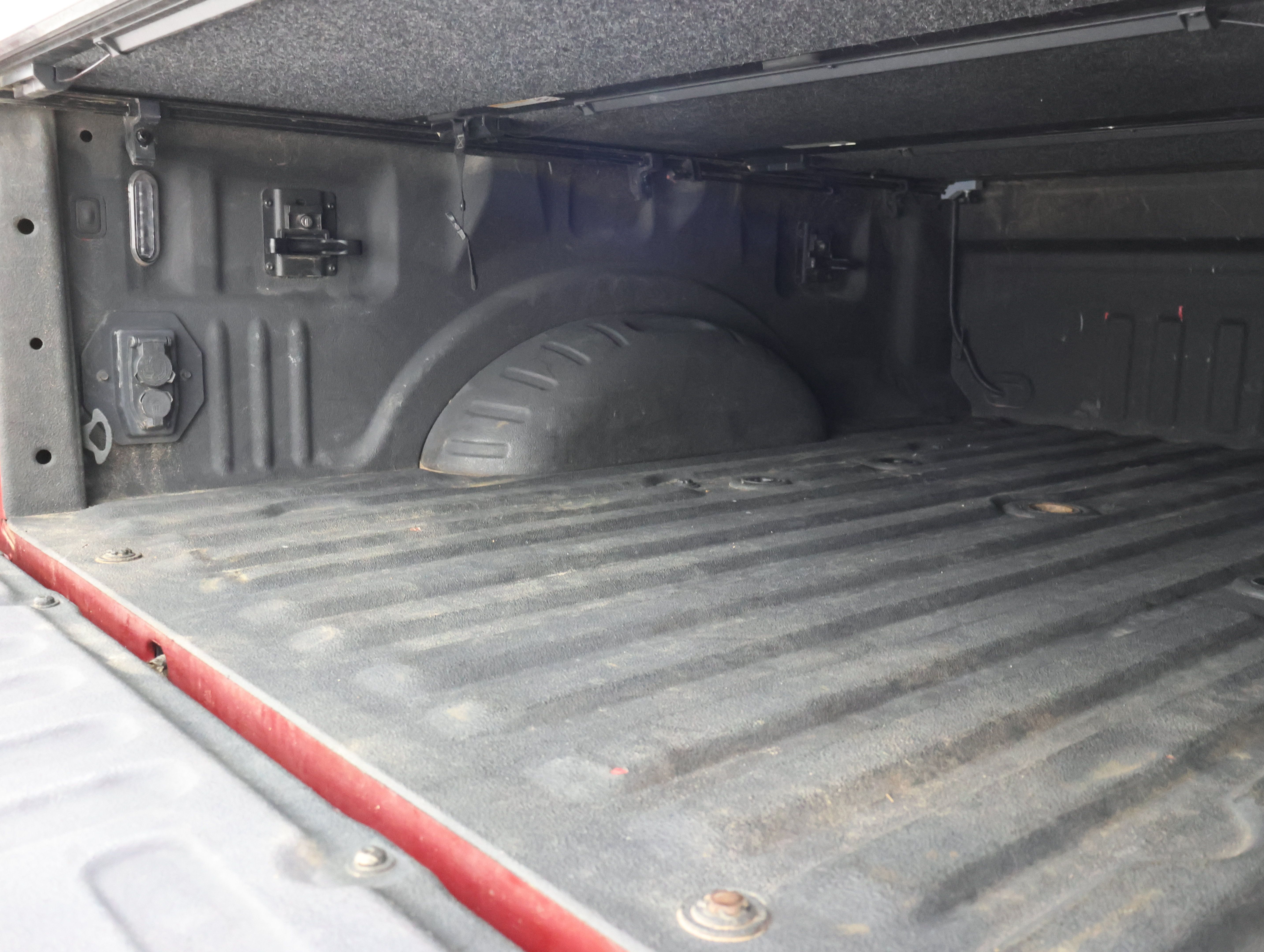 Used 2022 Ford F250 Lariat w/ Tremor Off-Road Package AWD/4WD image 4