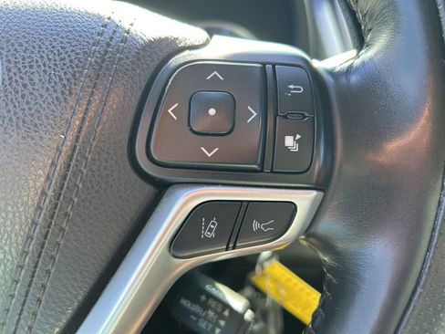 Used 2018 Toyota Highlander Plus image 27