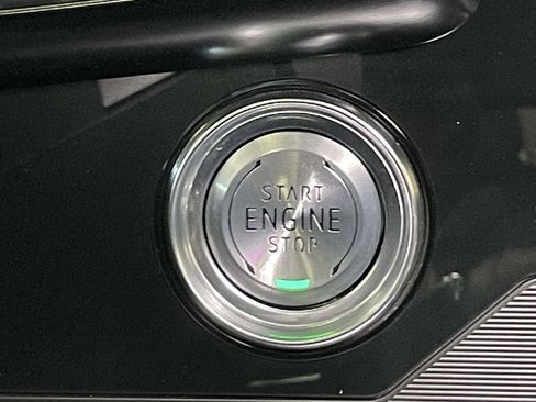 Used 2025 Chevrolet Corvette Stingray w/ Z51 Performance Package image 36