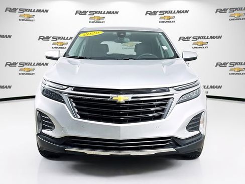 Used 2022 Chevrolet Equinox LT image 2