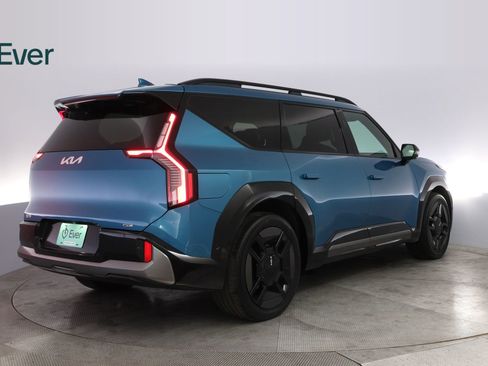 Used 2024 Kia EV9 GT-Line image 12