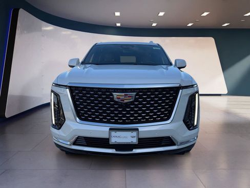 Used 2025 Cadillac Escalade Premium Luxury w/ LPO, Floor Liner Package RWD image 8