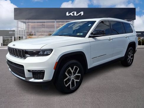 Used 2023 Jeep Grand Cherokee L Limited AWD/4WD image 3