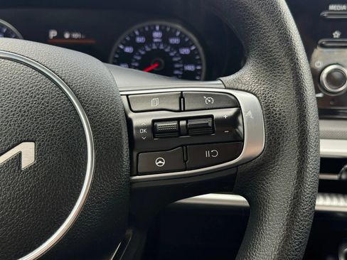 Used 2022 Kia K5 LXS FWD image 25