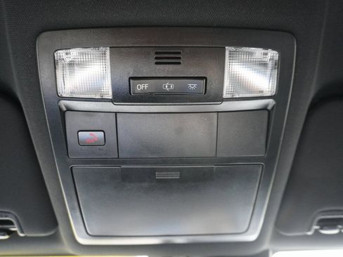 Used 2023 Toyota Tacoma TRD Sport image 16