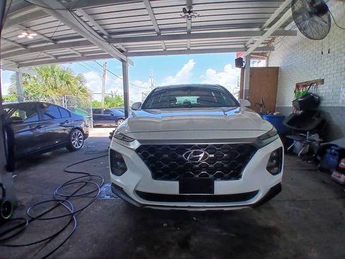 Used 2019 Hyundai Santa Fe SE AWD/4WD image 1