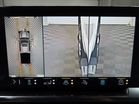 Used 2023 GMC Sierra 1500 SLT w/ SLT Premium Plus Package image 19