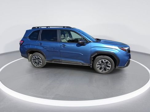Certified 2025 Subaru Forester Premium image 9
