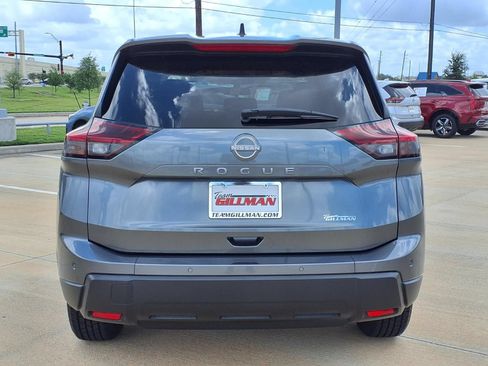 Used 2024 Nissan Rogue S FWD image 6
