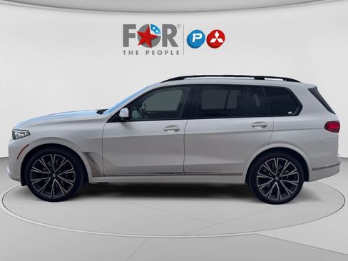 Used 2022 BMW X7 xDrive40i w/ Premium Package AWD/4WD image 2