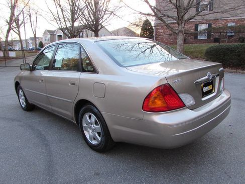 Used 2002 Toyota Avalon XL image 3