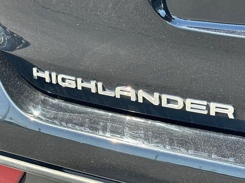 Used 2023 Toyota Highlander XSE FWD image 32