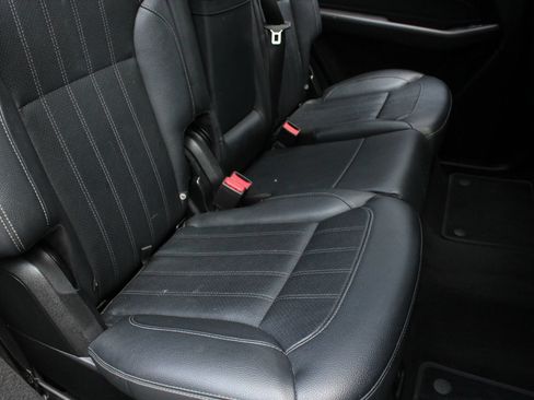 Used 2018 Mercedes-Benz GLS 450 4MATIC w/ Premium Package image 24