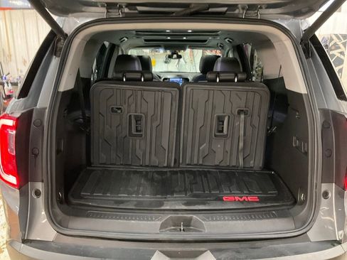 Certified 2022 GMC Acadia AT4 w/ Technology Package image 24