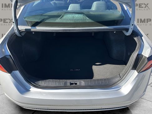 Used 2024 Nissan Altima 2.5 SV image 26