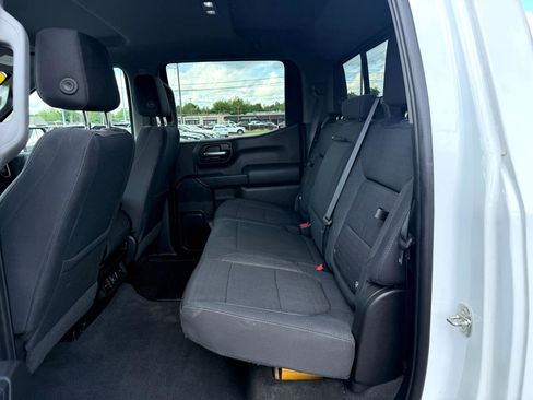 Used 2019 Chevrolet Silverado 1500 LT w/ Convenience Package image 15