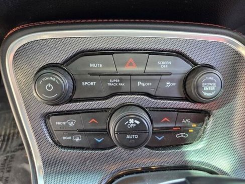 Used 2018 Dodge Challenger R/T Plus RWD image 10