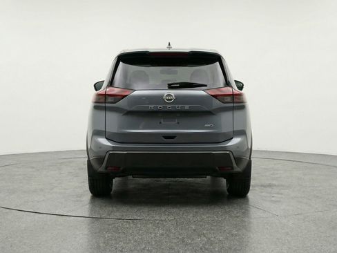 Used 2025 Nissan Rogue SV image 7