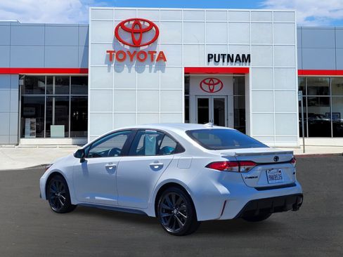 Used 2024 Toyota Corolla SE w/ SE Premium Package FWD image 6