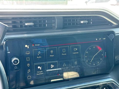 Used 2024 GMC Sierra 2500 Denali w/ Denali Reserve Package image 16