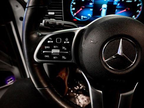 Used 2023 Mercedes-Benz GLS 450 4MATIC image 41