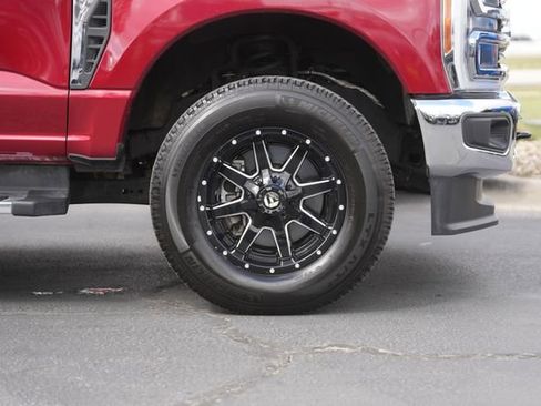 Used 2023 Ford F350 Lariat image 4