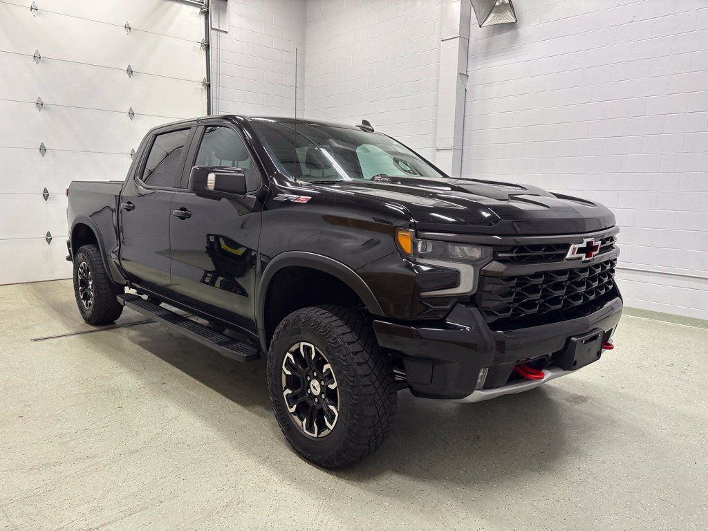 Used 2023 Chevrolet Silverado 1500 ZR2 w/ Technology Package AWD/4WD image 2