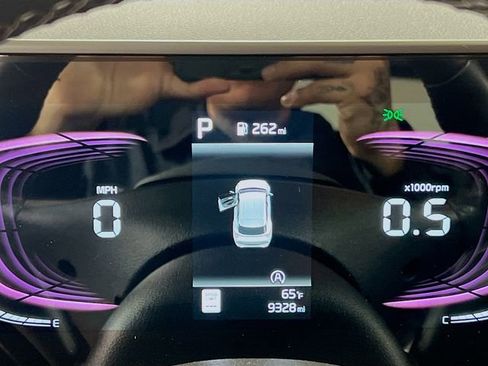 Certified 2025 Kia Sportage EX image 12