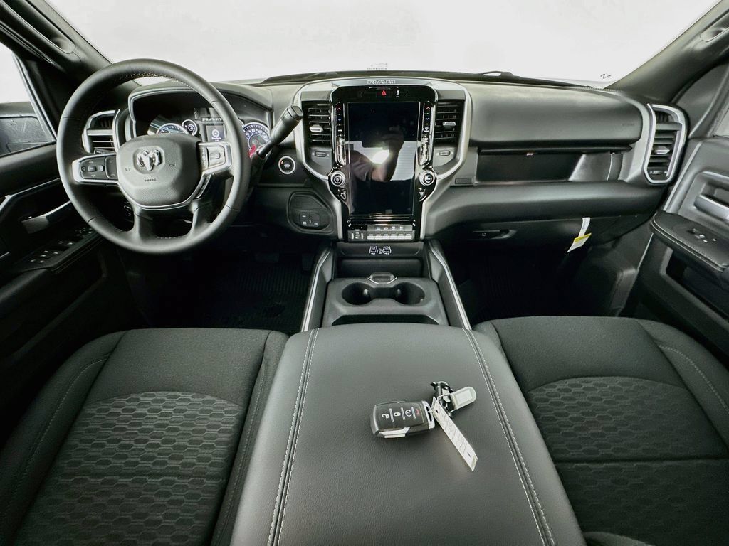 New 2026 RAM 2500 Big Horn AWD/4WD image 9