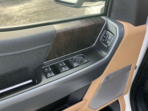 Used 2023 Ford F150 Lariat w/ Equipment Group 502A High image 31