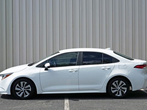 Used 2023 Toyota Corolla LE FWD image 45