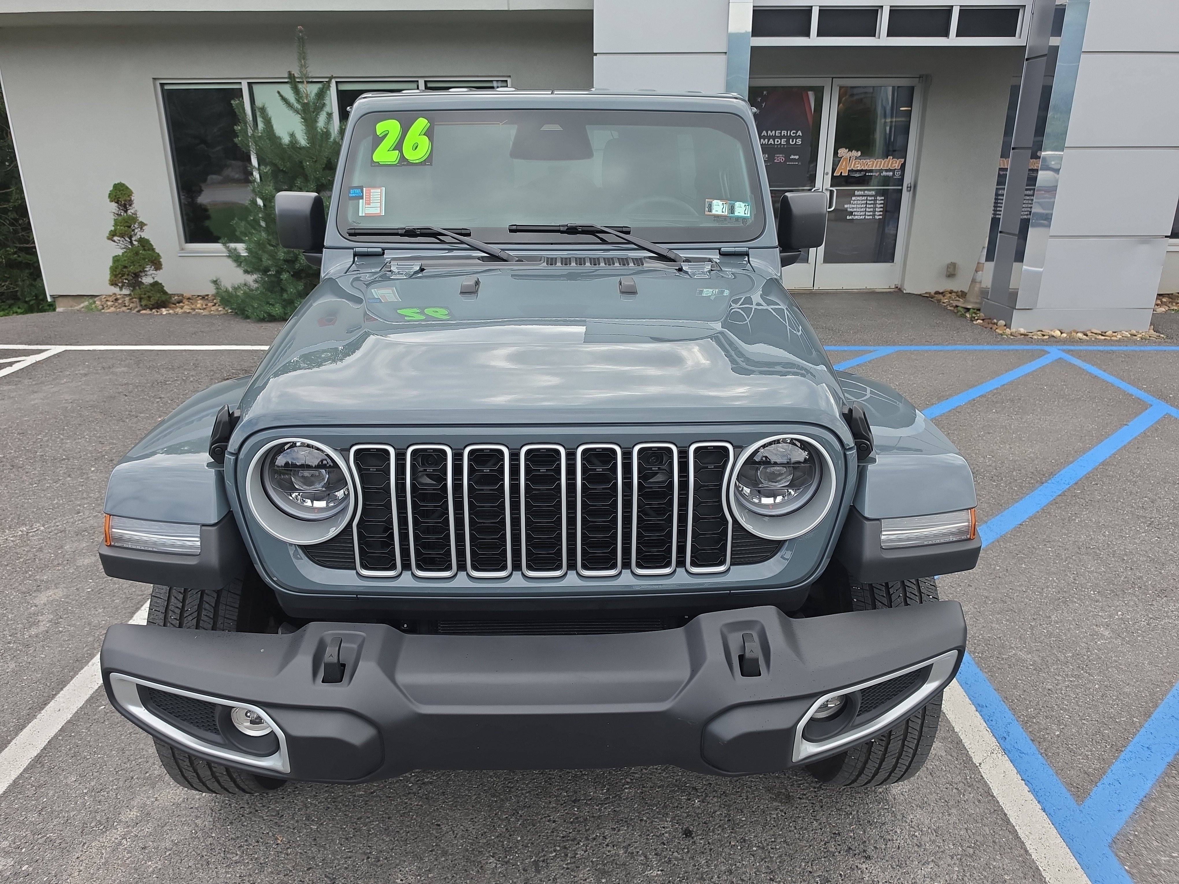 Used 2026 Jeep Wrangler Unlimited Sahara AWD/4WD image 9