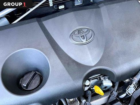Certified 2019 Toyota RAV4 XLE Premium FWD image 31