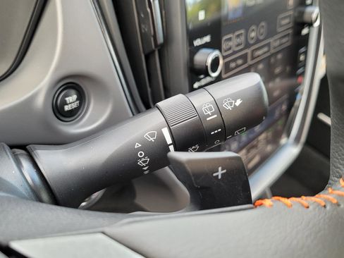 Certified 2025 Subaru Crosstrek 2.5i Limited w/ Crosstrek Mirror Package image 33